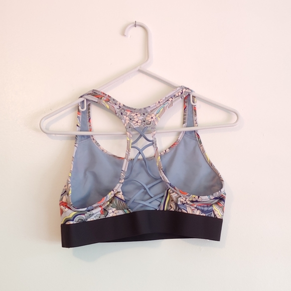 VS. flower print sports bra. - Picture 2 of 3